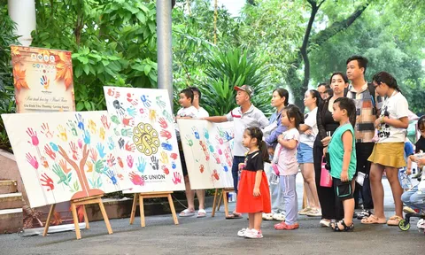 Hành trình triệu bàn tay viết tiếp câu chuyện yêu thương