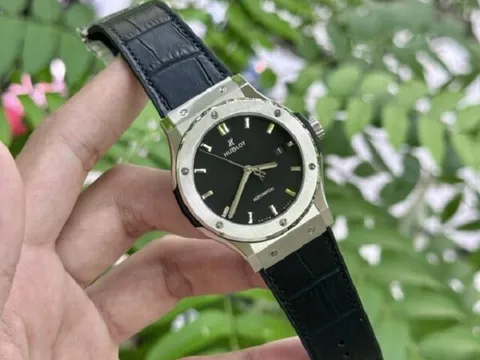 Phối trang phục với đồng hồ Replica dây da, dây kim loại cho phái mạnh