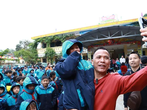 Diễn giả Tần Nguyễn: Người truyền lửa kinh doanh và lan tỏa giá trị nhân văn sâu sắc