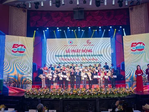 Tháng Nhân Đạo 2025: Hành trình chia sẻ yêu thương